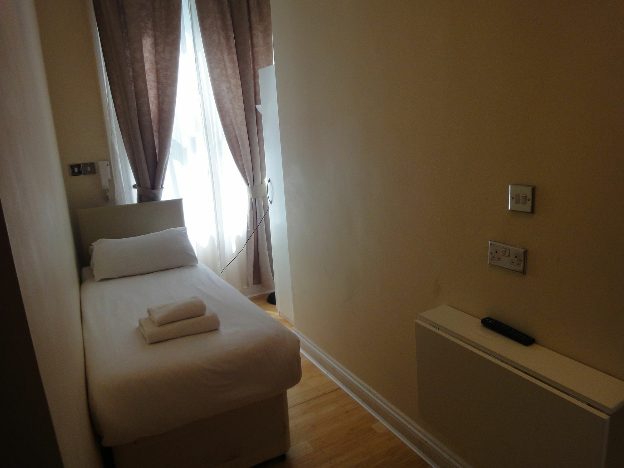 Dylan Kensington 3* London